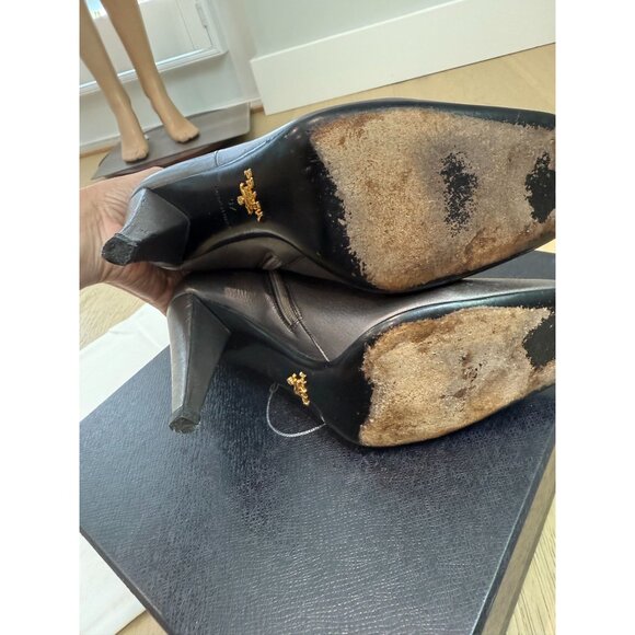 Vintage from 1999 Collection Genuine Leather Prada Ankle Boots, size 37 - Picture 10 of 16